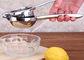 Exprimidor del limón del acero inoxidable del profesional 304 con la prensa del jugo de limón de la manija del silicón